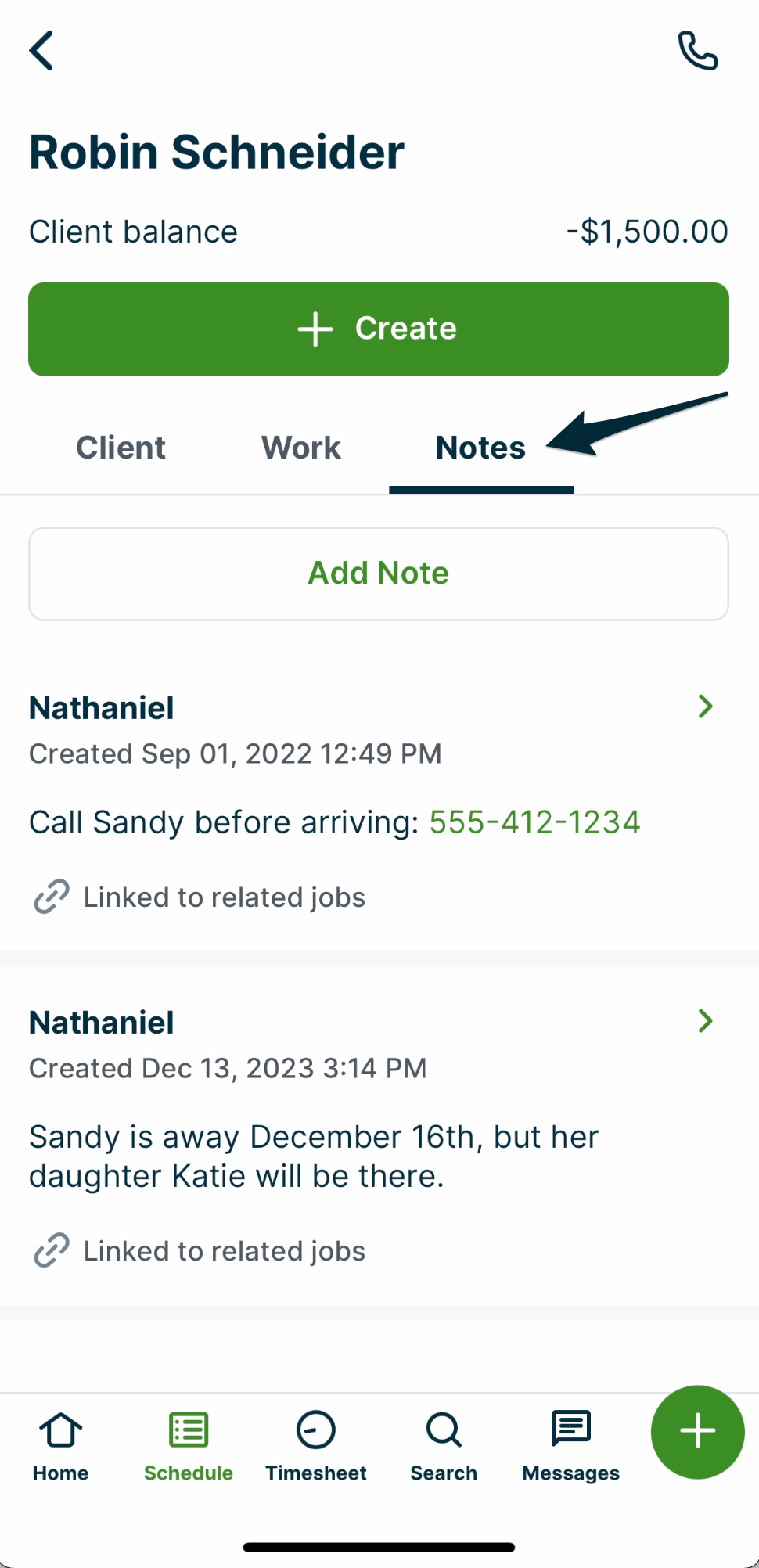 a client with an arrow pointing to the notes tab